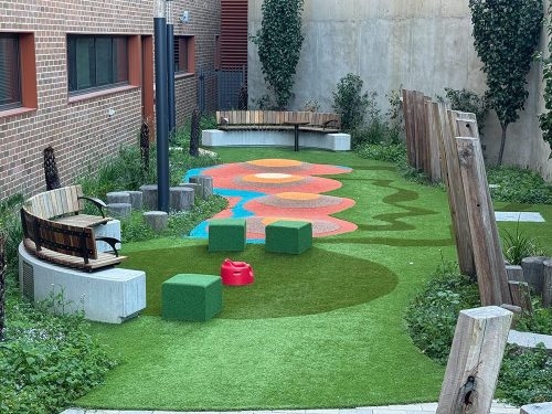 Canberra-Hospital-Paediatrics-Courtyard---Bruce's-Playgrounds