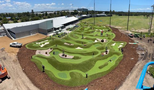 J L Turf Group Landers Picket Putting